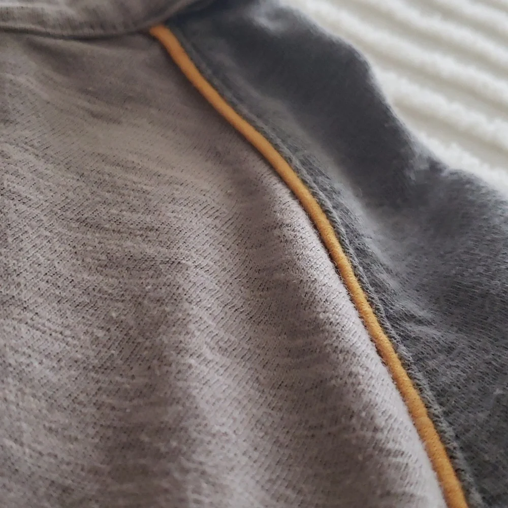 The Field L/S Raglan pullover - Picture 11 of 11